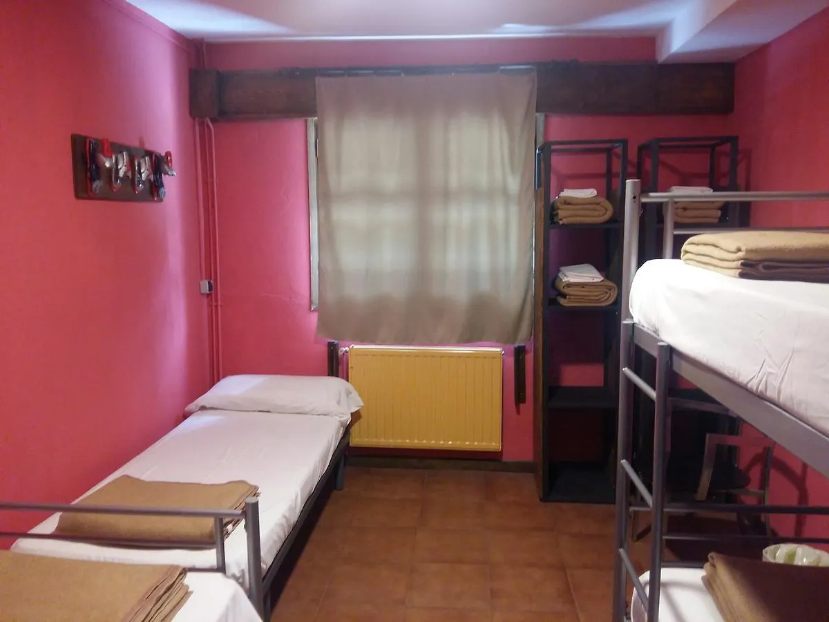Alberg Les Daines Espot Hostel